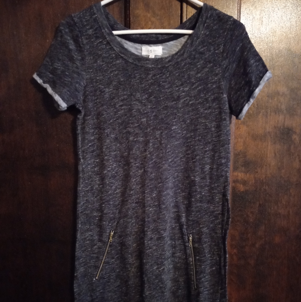 Lou & Grey: black short sleeve mini dress